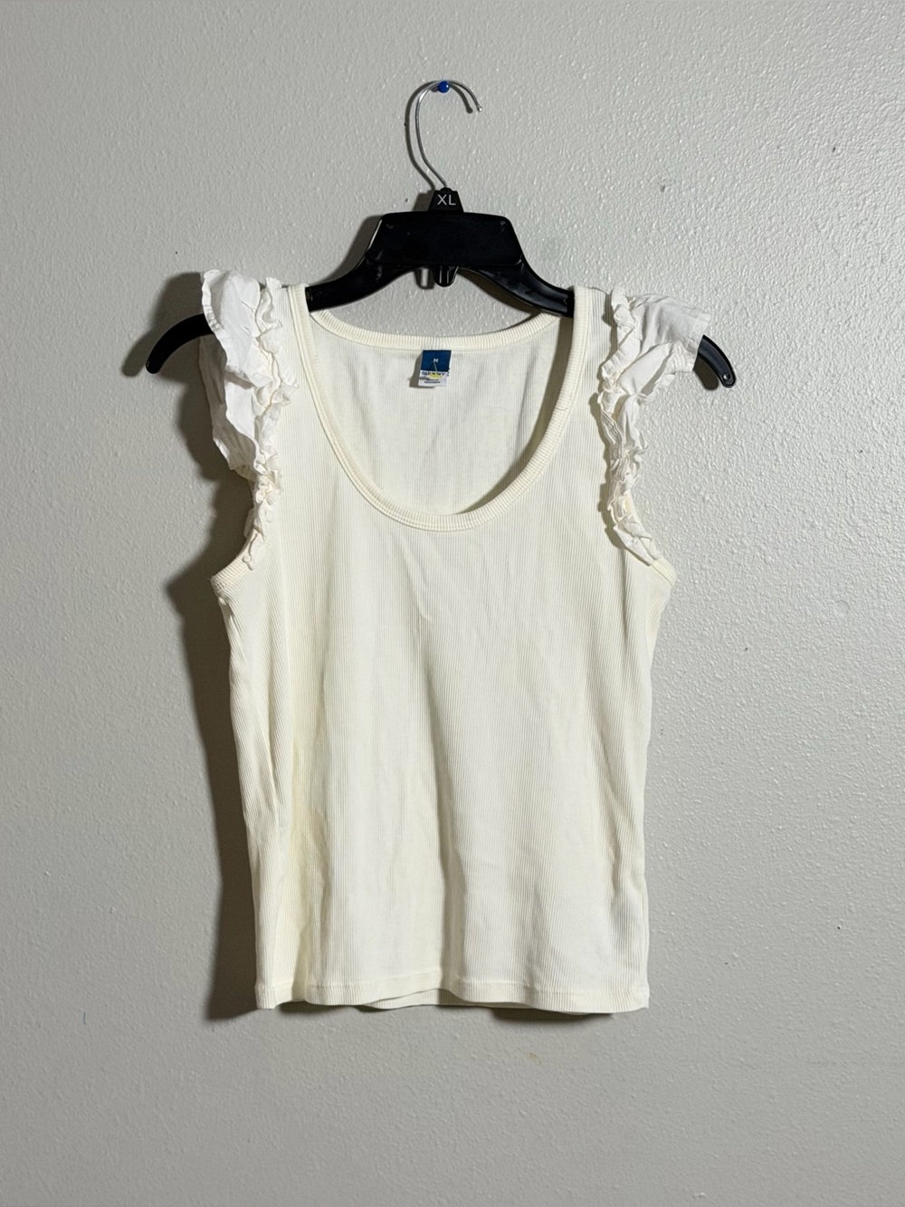 Old Navy Women’s Cream/Tan Ribbed Ruffle Sleeve Tank Top Minimalist size M